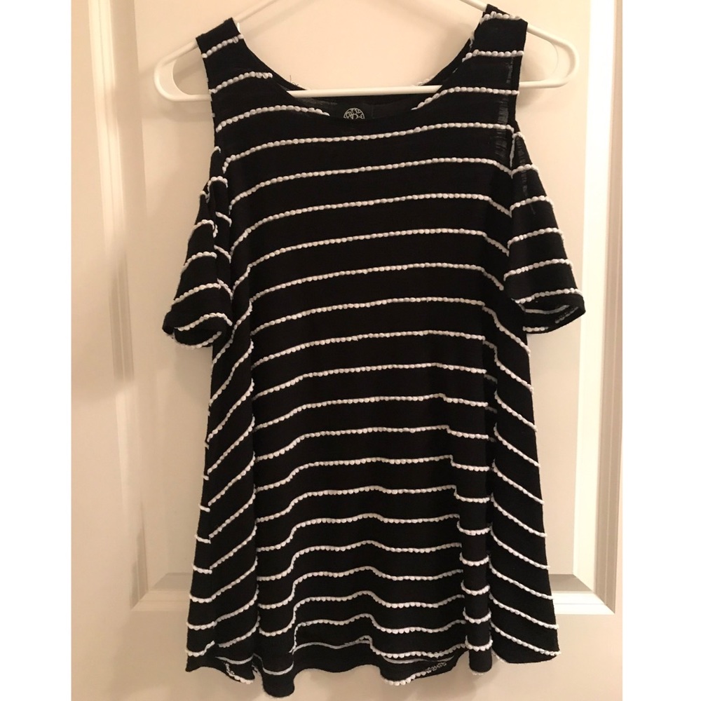 Cold shoulder shirt